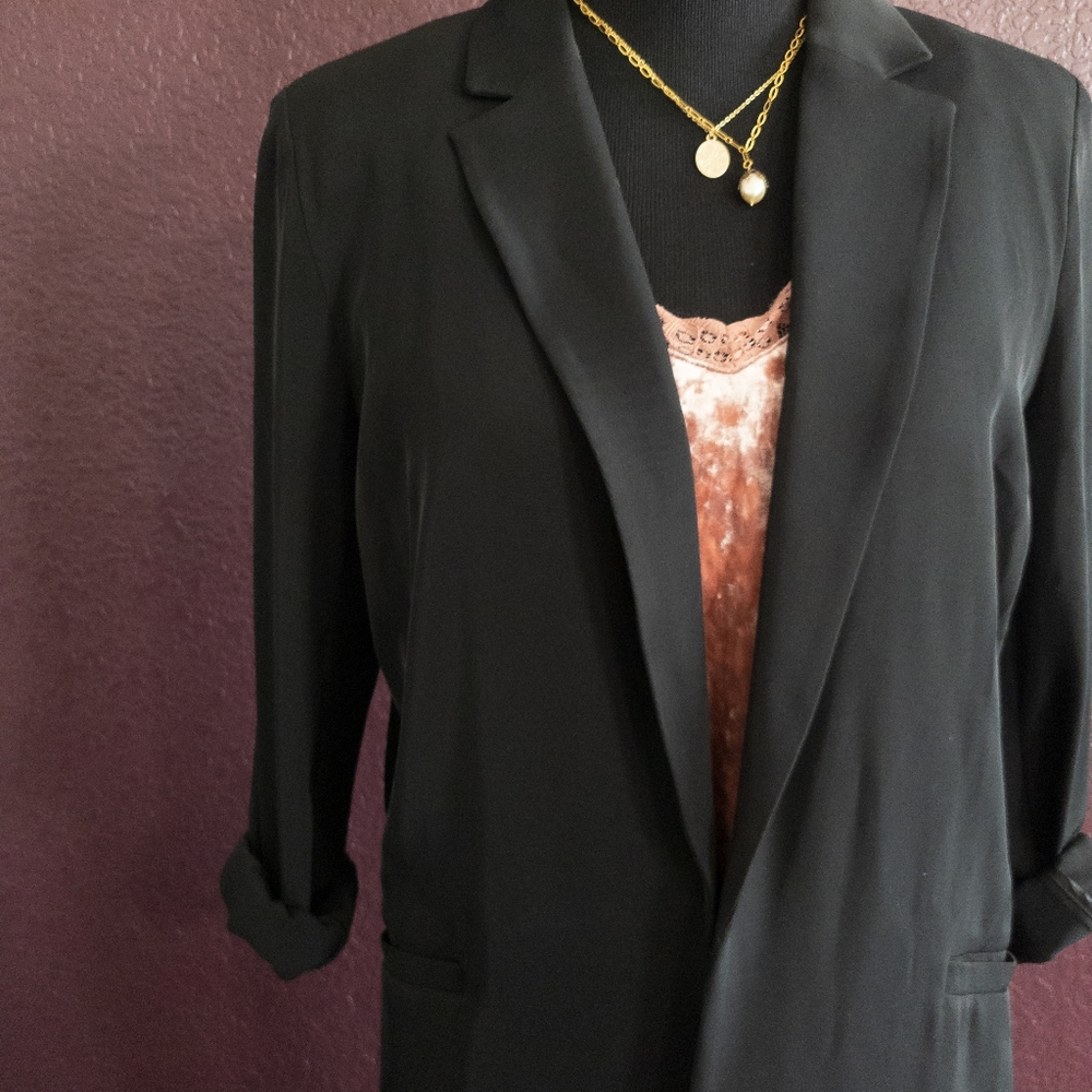 Black H&M Blazer with Stretch and Pockets